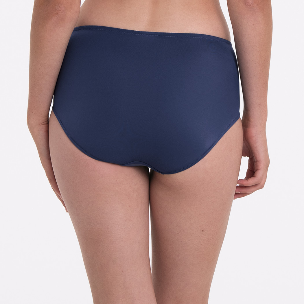 Anita Lucia Taillenslip+
