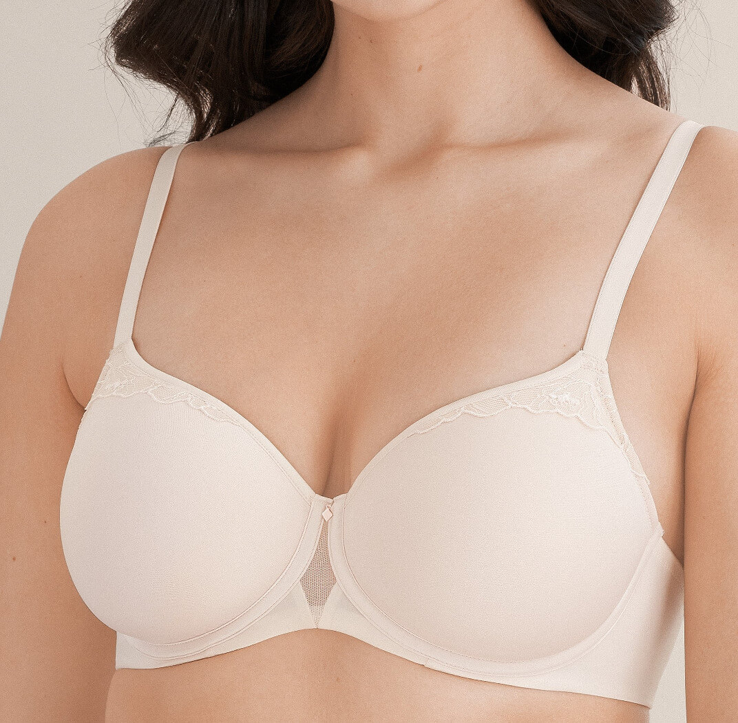 Conturelle Luxury Comfort Spacer-BH mit Bügel