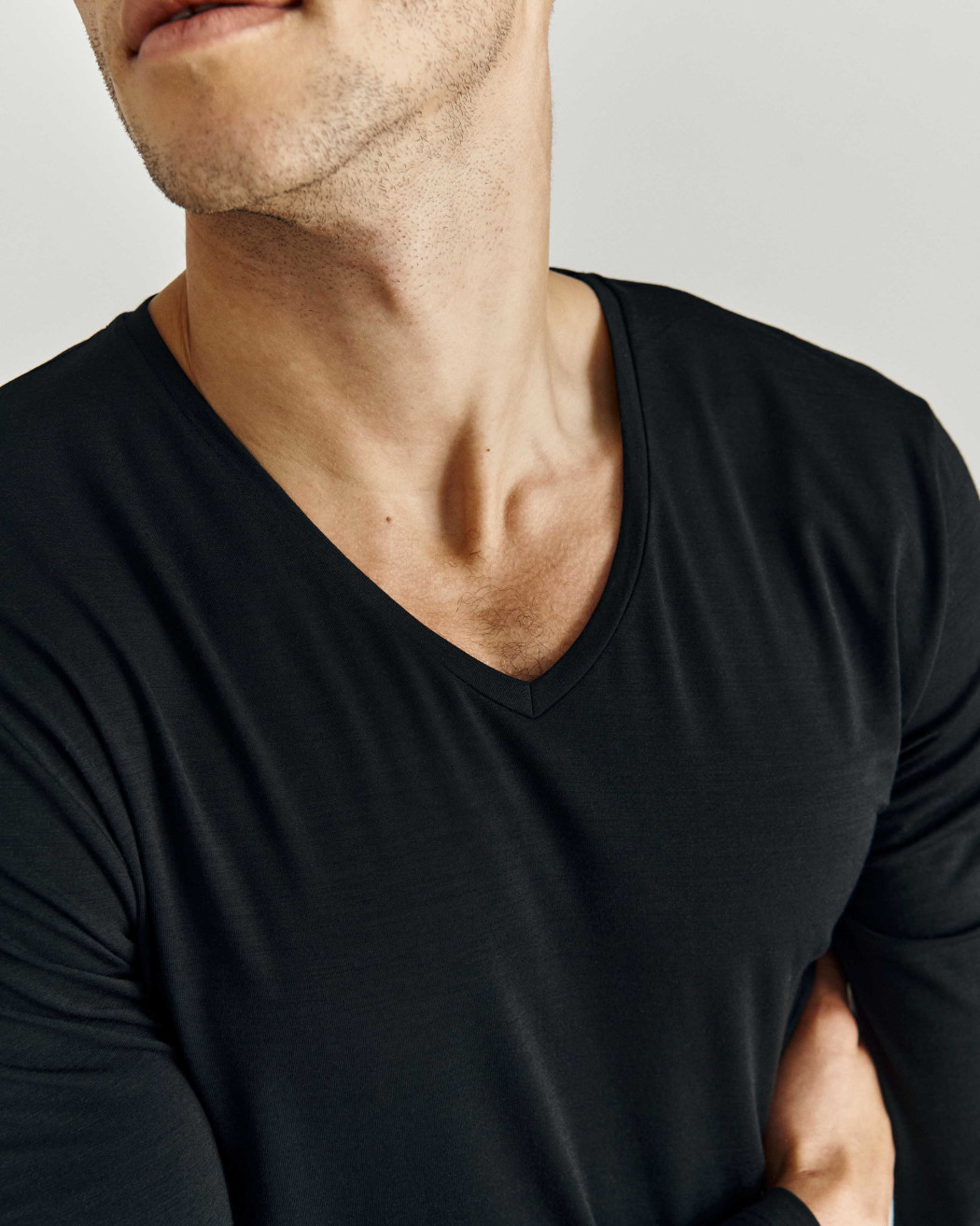 Impetus Innovation T-Shirt V-Neck L